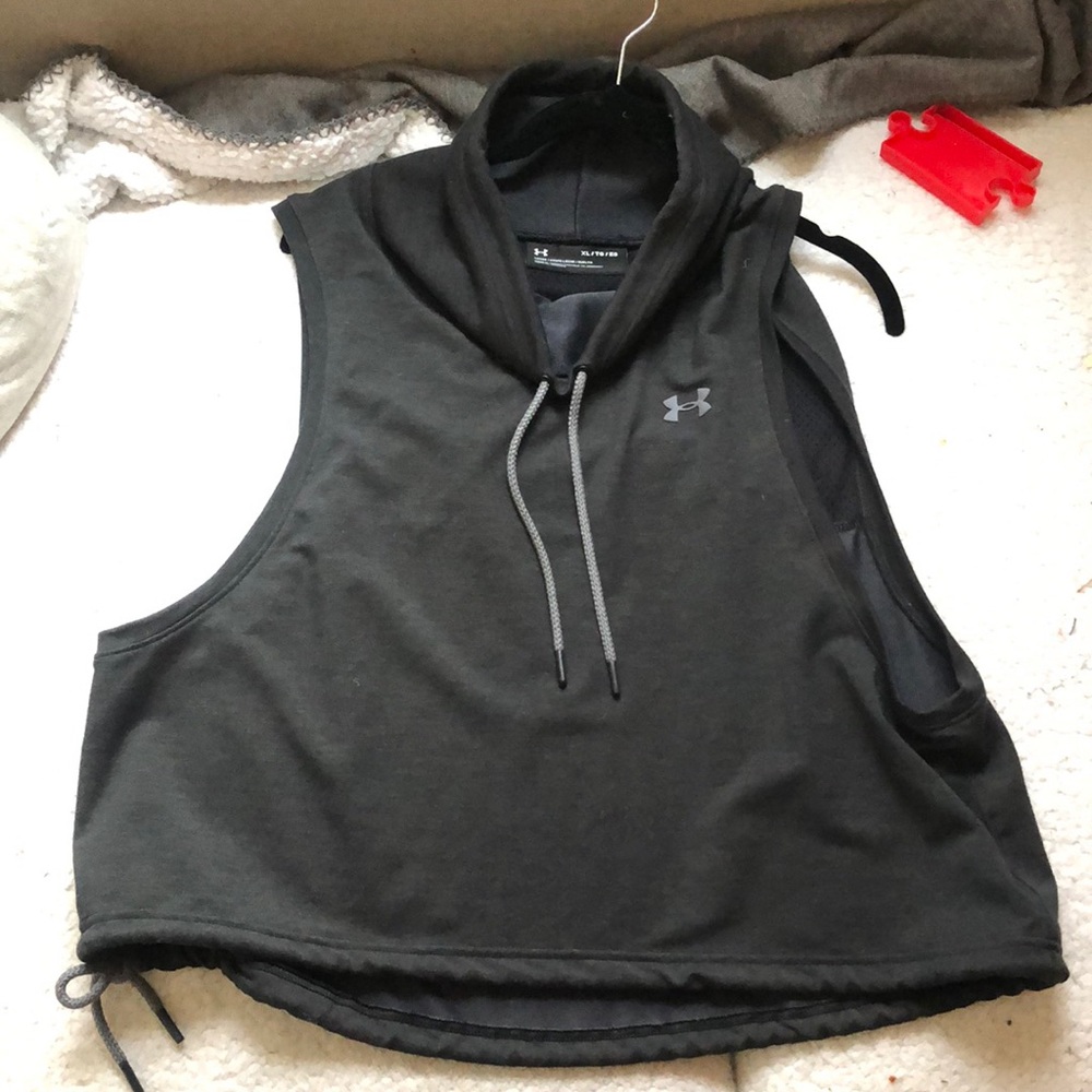 Under armour top